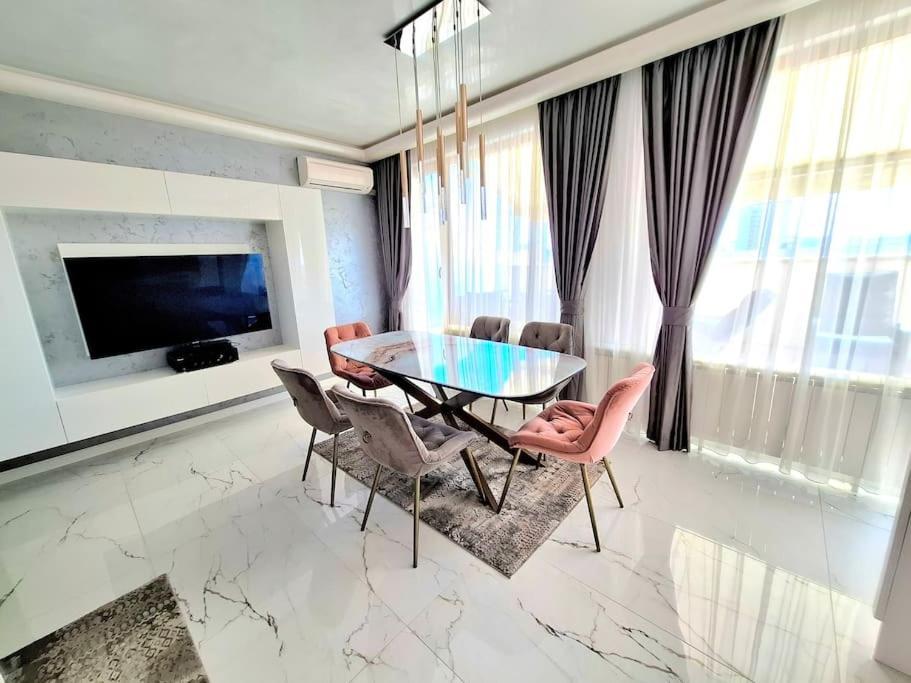 Spacious Prestige Penthouse Warna Exterior foto